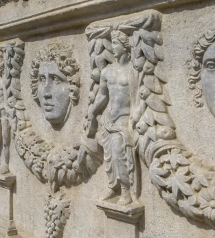 Catacombs of Kom El Shoqafa in Alexandria 1