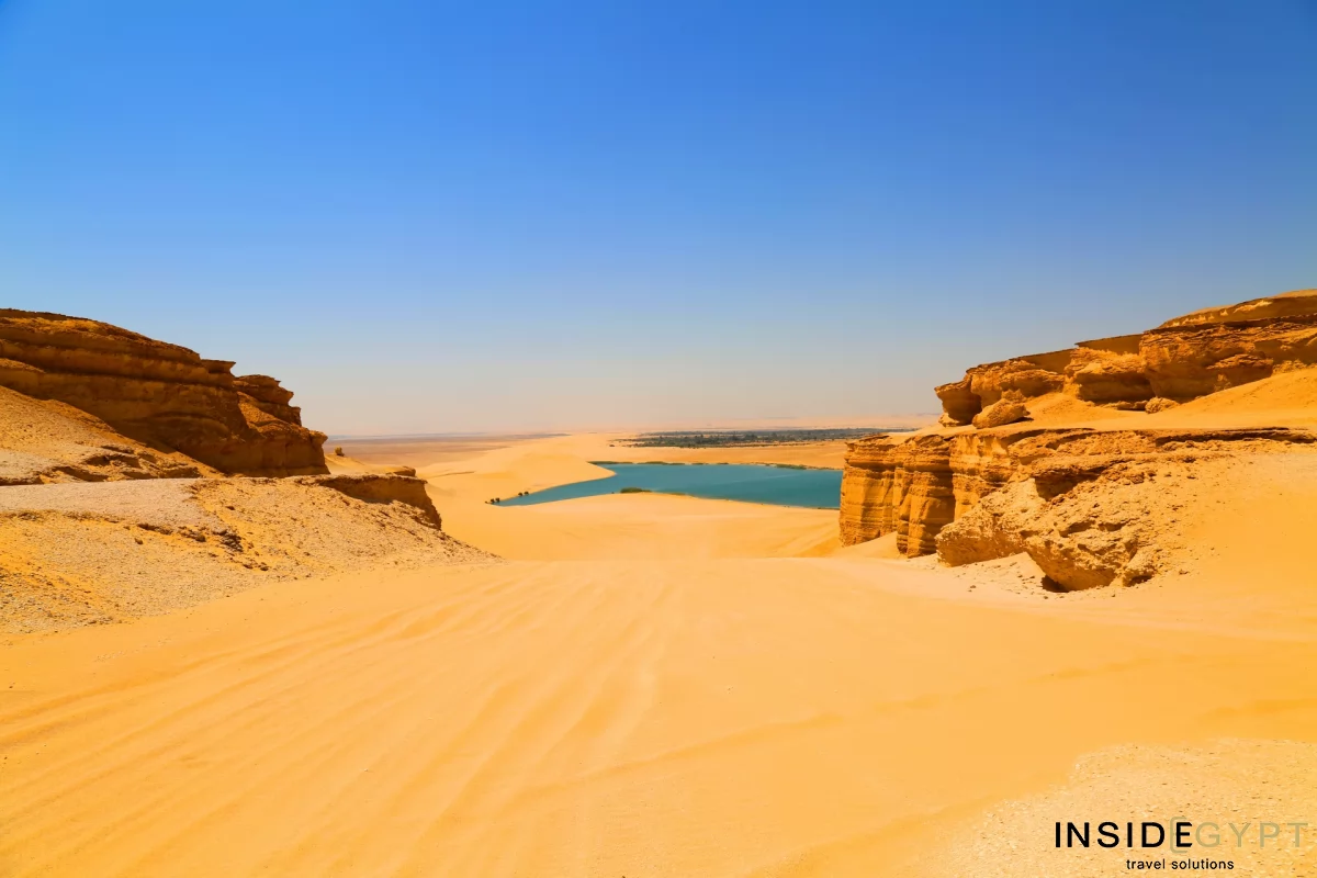 The Fayoum Oasis seen from the surrounding desert 
