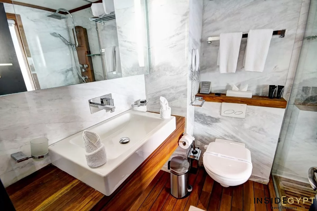 Nile cruise luxury bathroom
